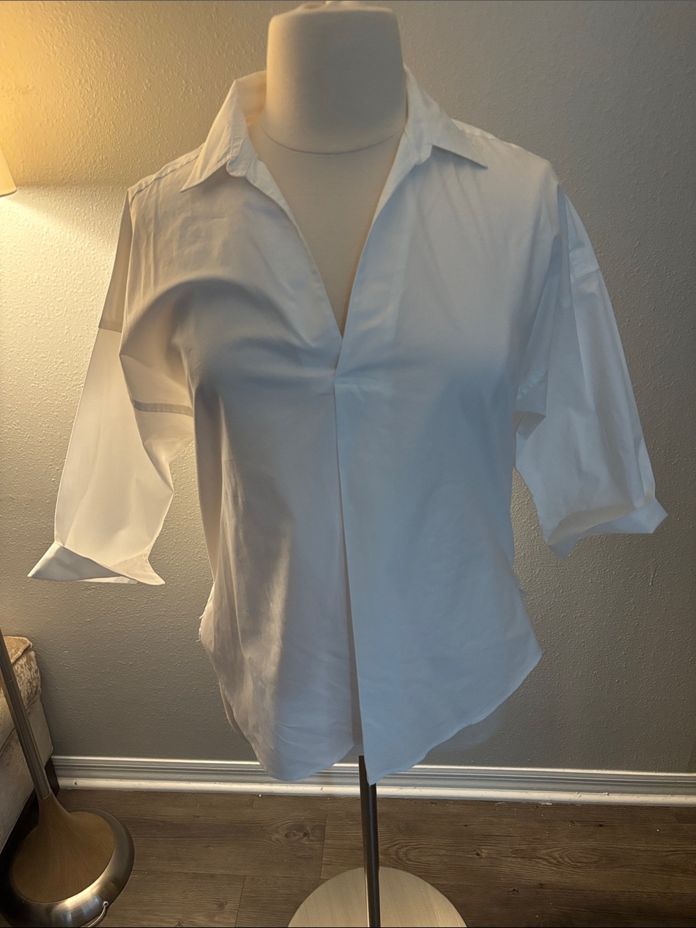 Sara Campbell White V-Neck Collared Popover Shirt